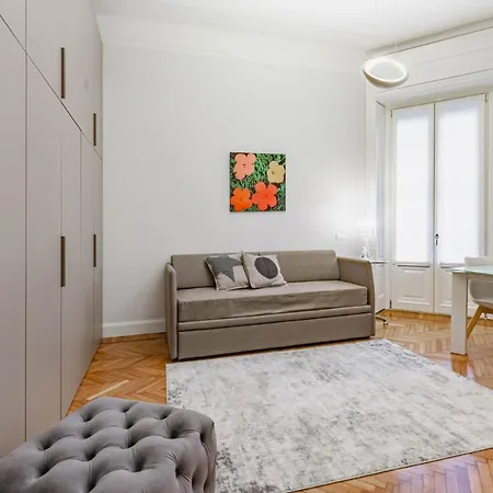 Easylife: Cozy Retreat In Milan's Historic Center Apartment