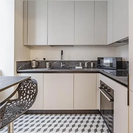 Easylife: Cozy Retreat In Milan's Historic Center * Milan