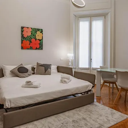Easylife: Cozy Retreat In Milan's Historic Center Apartment