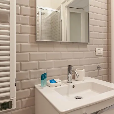 Easylife: Cozy Retreat In Milan's Historic Center Milan